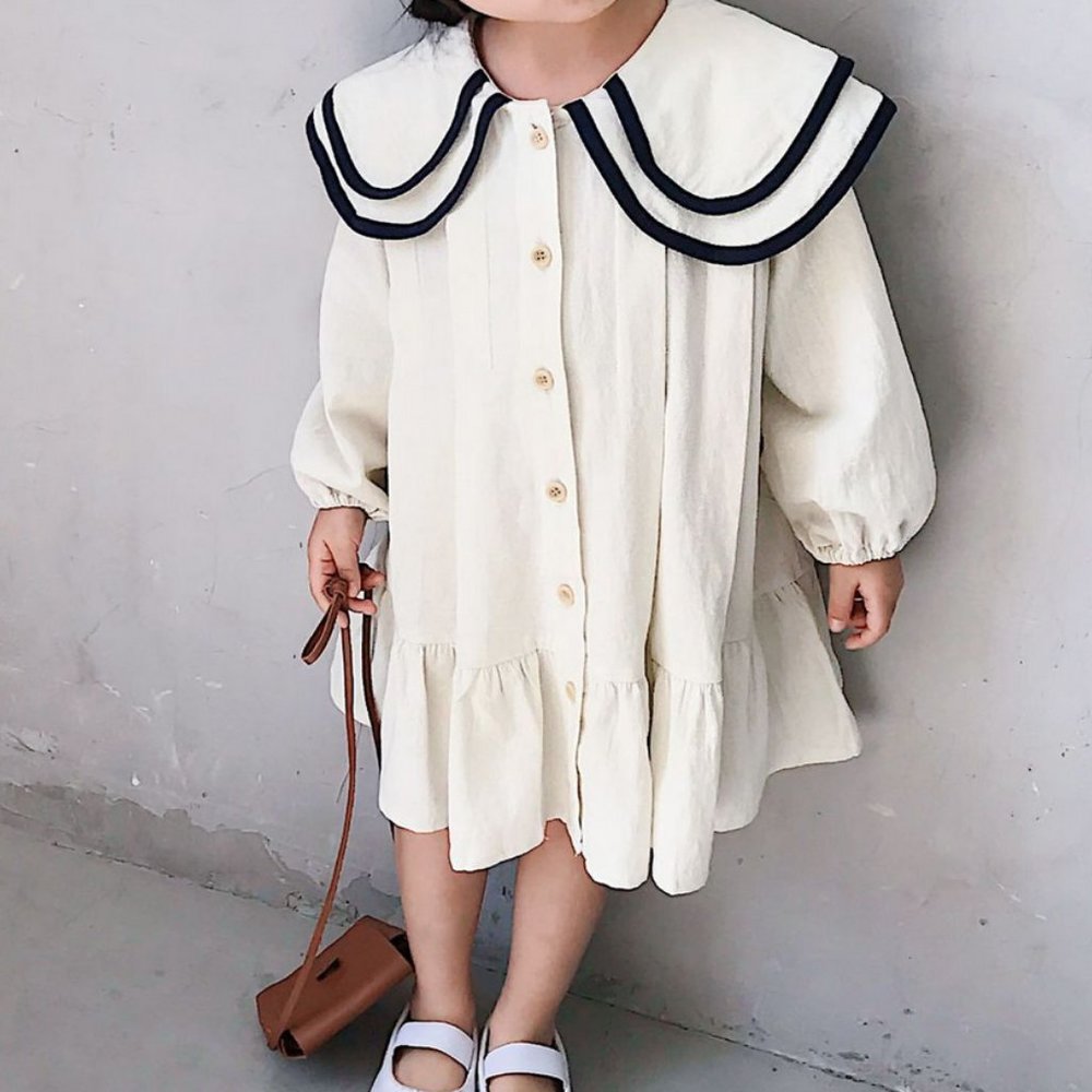 Big collar dress